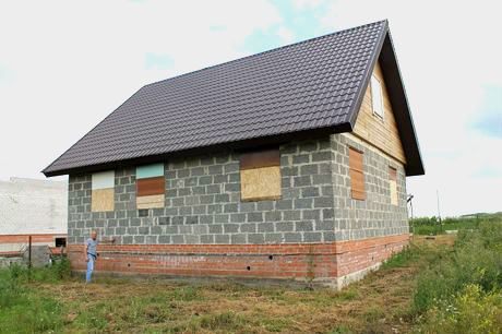 Одноэтажный дом из арболита построенный в городе Стерлитамак